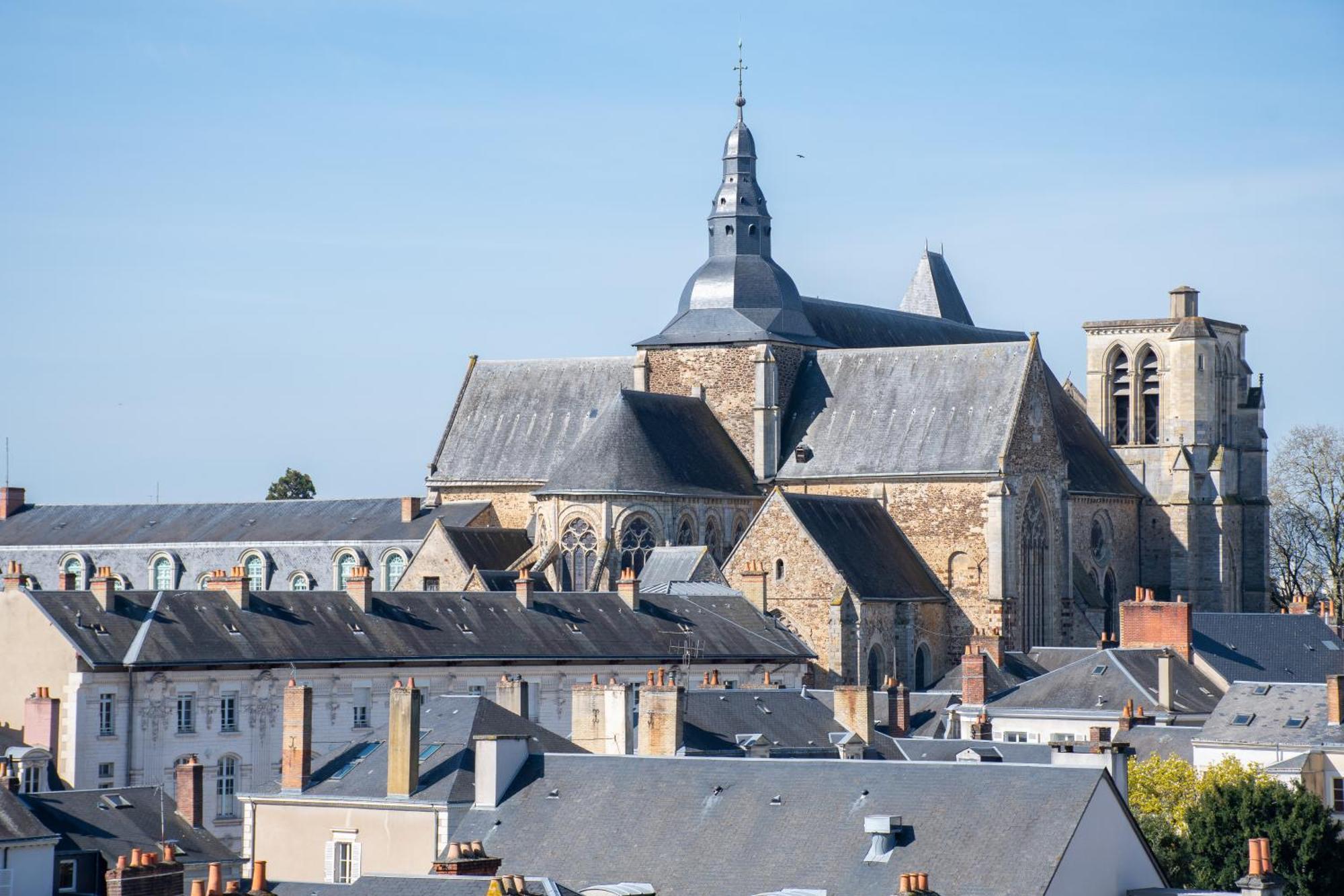 Escale Au Coeur Du Mans, Entre Gare Et Centre Apartment เลอม็องส์ ภายนอก รูปภาพ